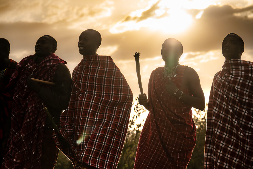 Danses traditionnelles masaï au Maji moto Eco camp