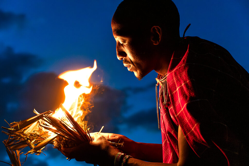 Cérémonie du feu au Maji Moto Eco camp